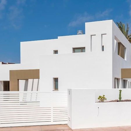 Villa Noka カラ・エン・ブラネス エクステリア 写真